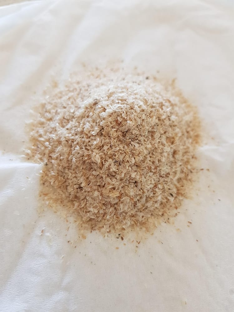 Why I Eat Psyllium Husk Every Day – and How I Make It (Actually) Tolerable